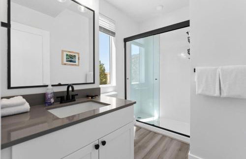 Touch of Class - 5BR - Hot Tub & Near Zion - Foto 32