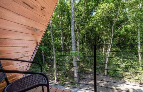 Modern A-Frame Cabin by Rip Van Winkle with Hot Tub - Foto 24