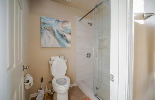 Modern 5BR Retreat with Office Fully Furnished - Foto 44