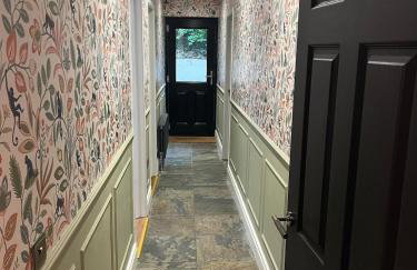 Victoria Gate Lodge - Photo 6