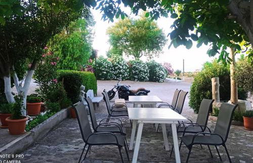 Orfeas Studios Molivos - Photo 37