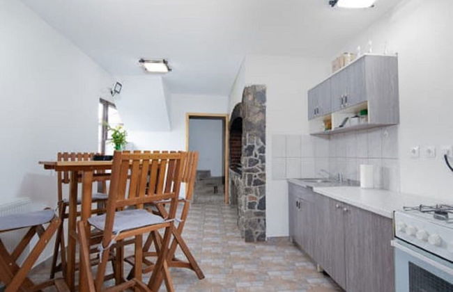 Cottage in Lovinac Near Paklenica Park - Foto 7