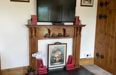 Honeycomb Cottage - a quiet, charming, cosy retreat in the countryside only 2 miles from one of Cornwall's best beaches - Photo 14