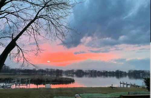 Gorgeous Nautical 2bed 2bath Lake House Chain O Lakes with Hot Tub - Foto 4