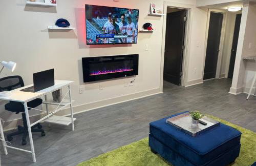 Free Parking! Comfy 1Bedroom Unit! 10 min to Midtown & 1 Mile To Braves Truist Park! - Foto 4