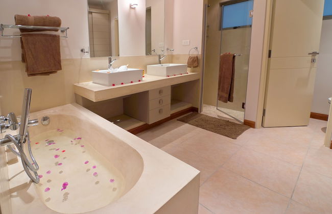 Bon Azur Beachfront Suites & Penthouses with LOV - Photo 42