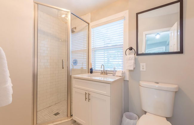 Beautiful Large Newly Renovated 5 Bedroom House - Foto 47