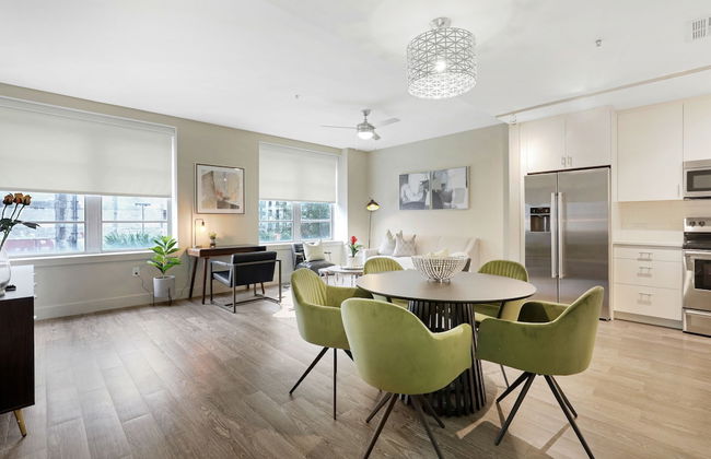 Modern Condos in California Building by Hosteeva - Foto 59