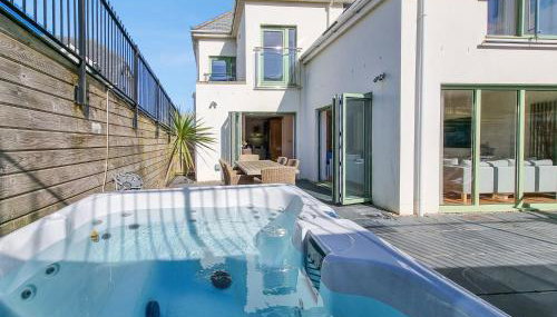 Point View - Award Winning Apartments with Private Hot Tub & Parking - Foto 1