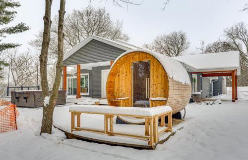 Hot Tub, Dock and Sauna! Lake Wisconsin Retreat - Foto 5