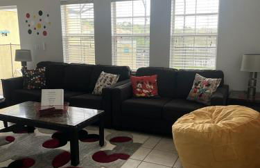 Lakefront Retreat 4BR-3BA Pool Home Near Disney - Foto 22