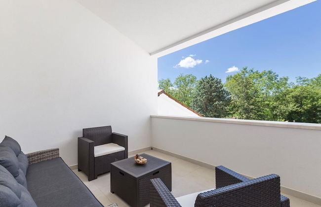 Large Holiday Home With Swimming Pool - Foto 35