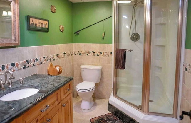 Deer Haven Cabin by Avantstay Waterfront Dock + Firepit - Foto 11