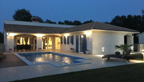 Villa Blanca with a heated private pool - Foto 2