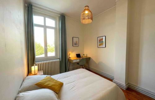 4 Ch - 10 pers - Grande Maison - Parking - Jardin - BBQ - Foto 28