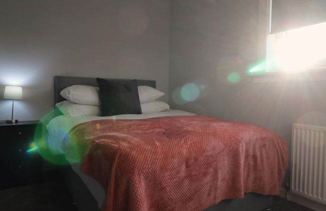 Sunnyside House - Holytown - Photo 8