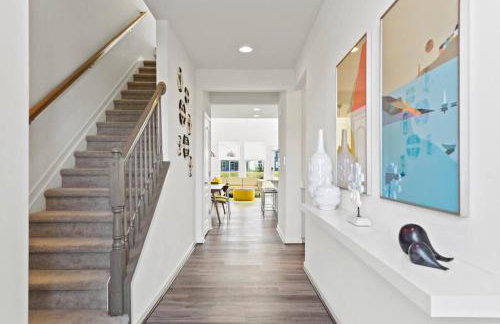 Modern Townhouse with Pool Gym & Tennis Near Beach - Foto 7