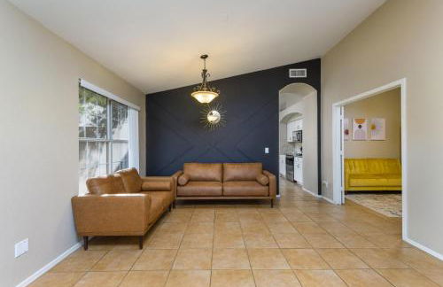 Luxe Desert-Chic 3BR with Heated Pool, Spa, and Grill - Foto 22