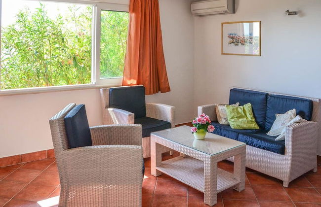 Holiday Home Barbie - Photo 10