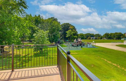 Rock Hall Retreat with Balcony Near Park and Marina! - Foto 22