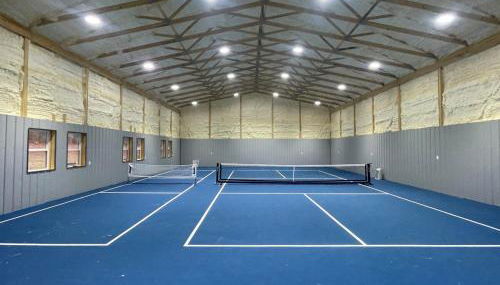 Derby House & Indoor Pickleball - Foto 4