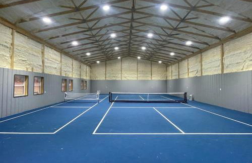 Derby House & Indoor Pickleball - Foto 4