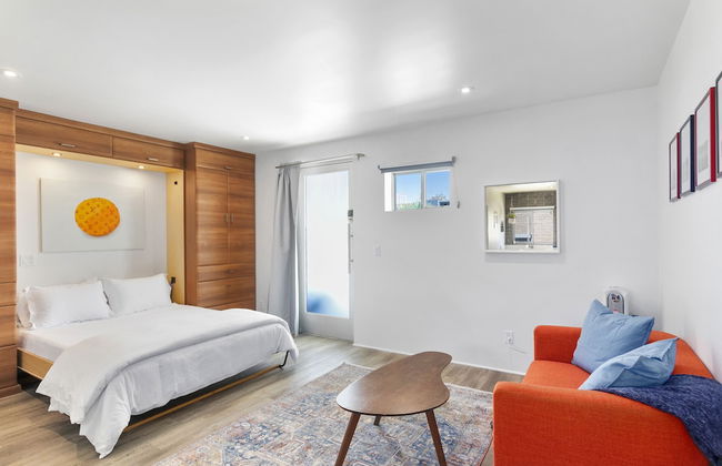 Modern Designer Studio with Pool - Foto 8