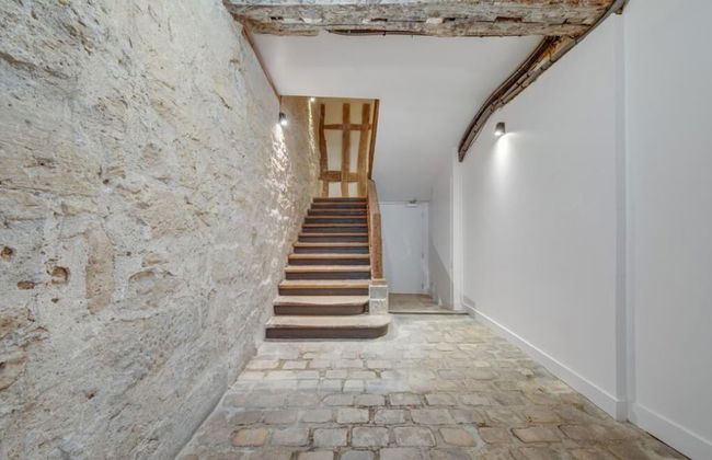 Saint Germain Residence - Photo 1