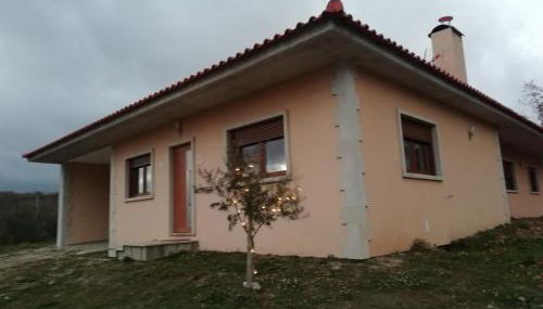 Casa da Fonte em Prada, Vinhais - Foto 2