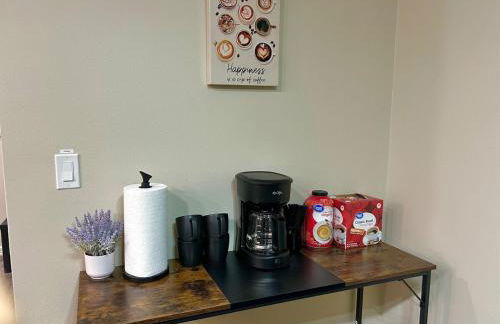 Quiet 2BR Retreat , Fenced yard , Modern Duplex - Foto 3