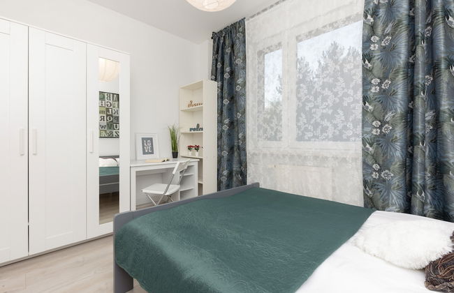 Kopcińskiego Apartment Warsaw by Renters - Photo 19