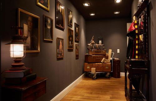 Wizard Apartment Hamburg - 3 Schlafzimmer - 156 qm mit Dachterrasse - bis 10 Personen - Dusche & Badewanne - Küche - Smart TV - kostenloser Parkplatz - Foto 8