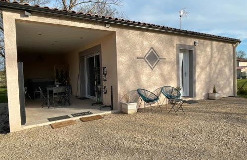 Gite De La Fontaine Avec Jaccuzi - Foto 9