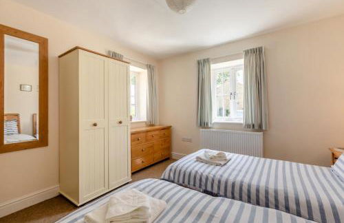 3 Bed in Burton Bradstock oc-s30572 - Photo 7