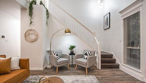 Modern and Luxury DFW Mansion with Backyard Oasis - Foto 4