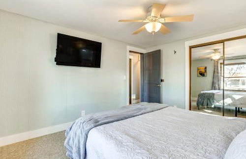 Boat Dock, Hot Tub and Deck Lakefront Nekoosa Home! - Foto 11