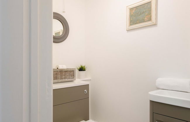 Designer Retreat 5 Location Balcony Parking - Photo 23