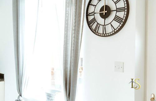 *Luke Stays Oswald Terrace* - Foto 37