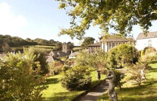 Stunning house, fenced garden, and outdoor dining! - Foto 13