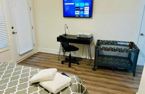 Apt 2 Bedrooms 2 Full Baths FREE Parking & FREE Laundry in Unit - Foto 20