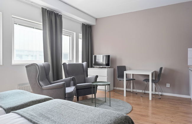 Part-Time Home Hotel Rotebro Station - Foto 6