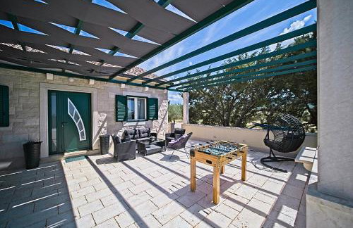 Family friendly house with a swimming pool Pucisca, Brac - 21499 - Foto 24