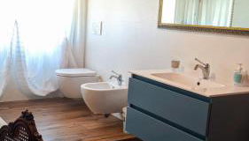 Ampio attico a 5 minuti dal mare - Foto 4