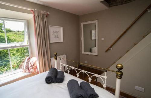 Beautiful Country Cottage - Photo 24