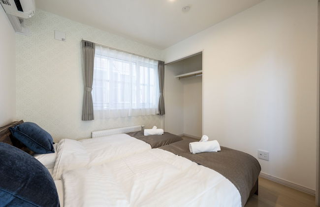 THE LUNA LOUNGE - Photo 3