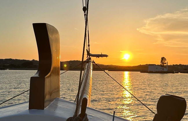 Corfu Sunset Boat Cruise - Foto 1