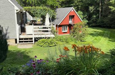 Beautiful House in the Woods, Huge Yard, Hot Tub - Foto 30