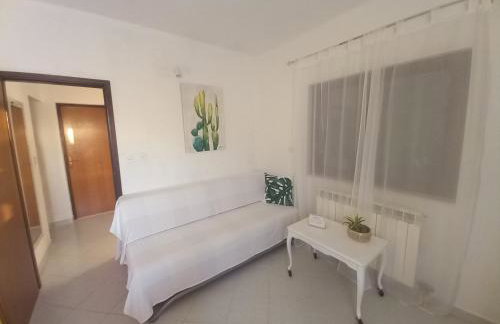 JOVI-relaxing, fenced, private, heated pool & view - Photo 39