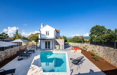 Awesome Home In Lakmartin - Photo 1