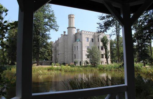 Zamek Karpniki Schloss Fischbach - Foto 43